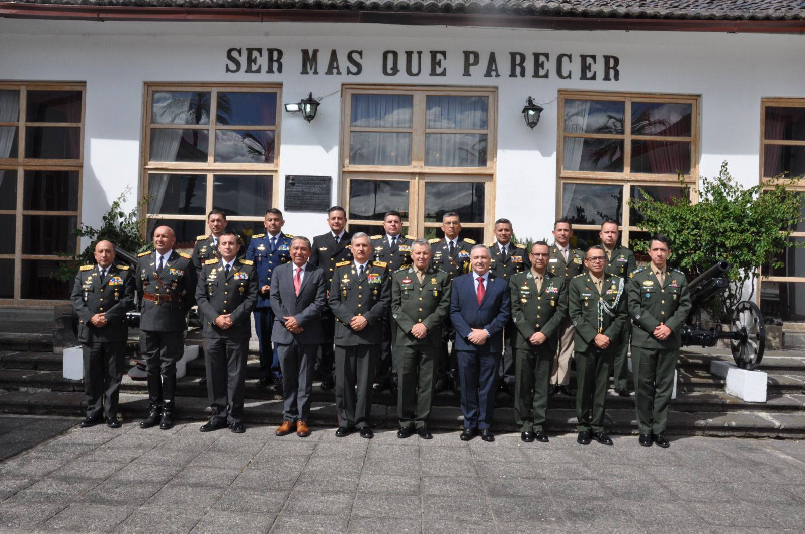 VISITA DEL COMANDANTE GENERAL DEL EJÉRCITO DE BRASIL