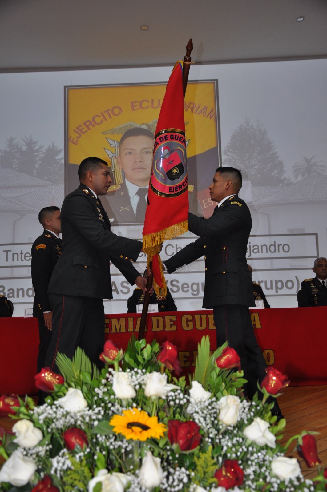 SE INAUGURO EL CURSO DE OFICIALES BÁSICO DE ARMA Y SERVICIOS N° 49